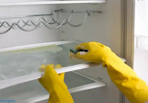 do mini fridges leak water