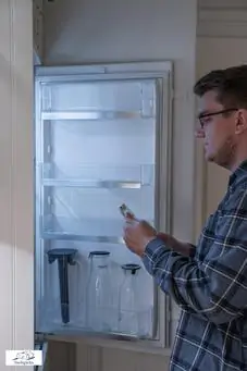squeaky fridge door