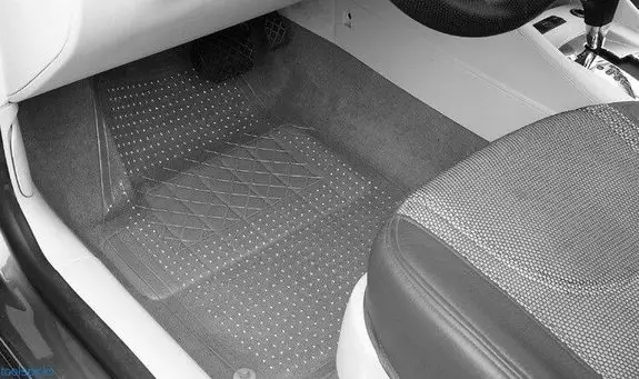 clean car mat